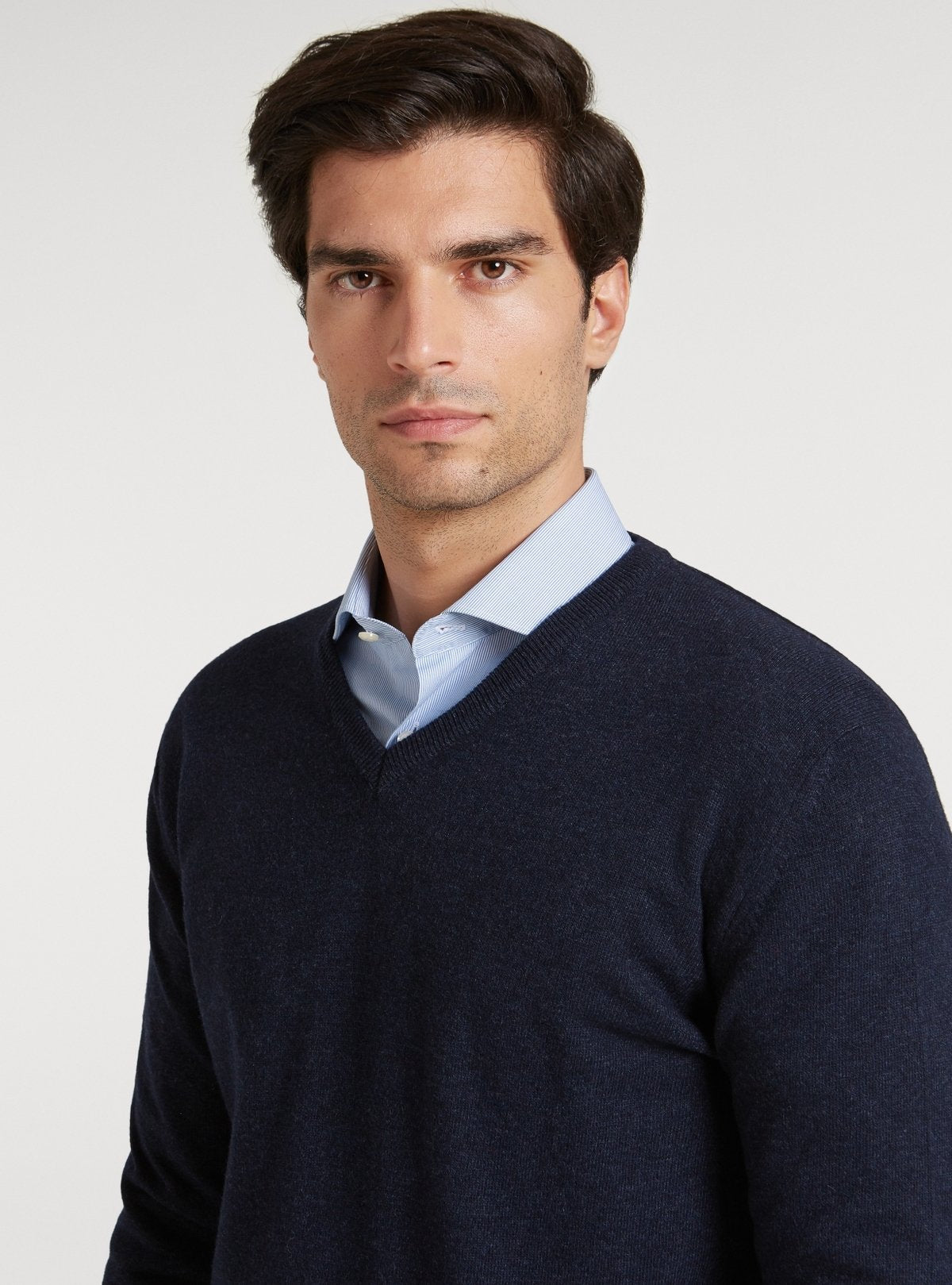 V-Ausschnitt-Pullover aus Wolle und Kaschmir