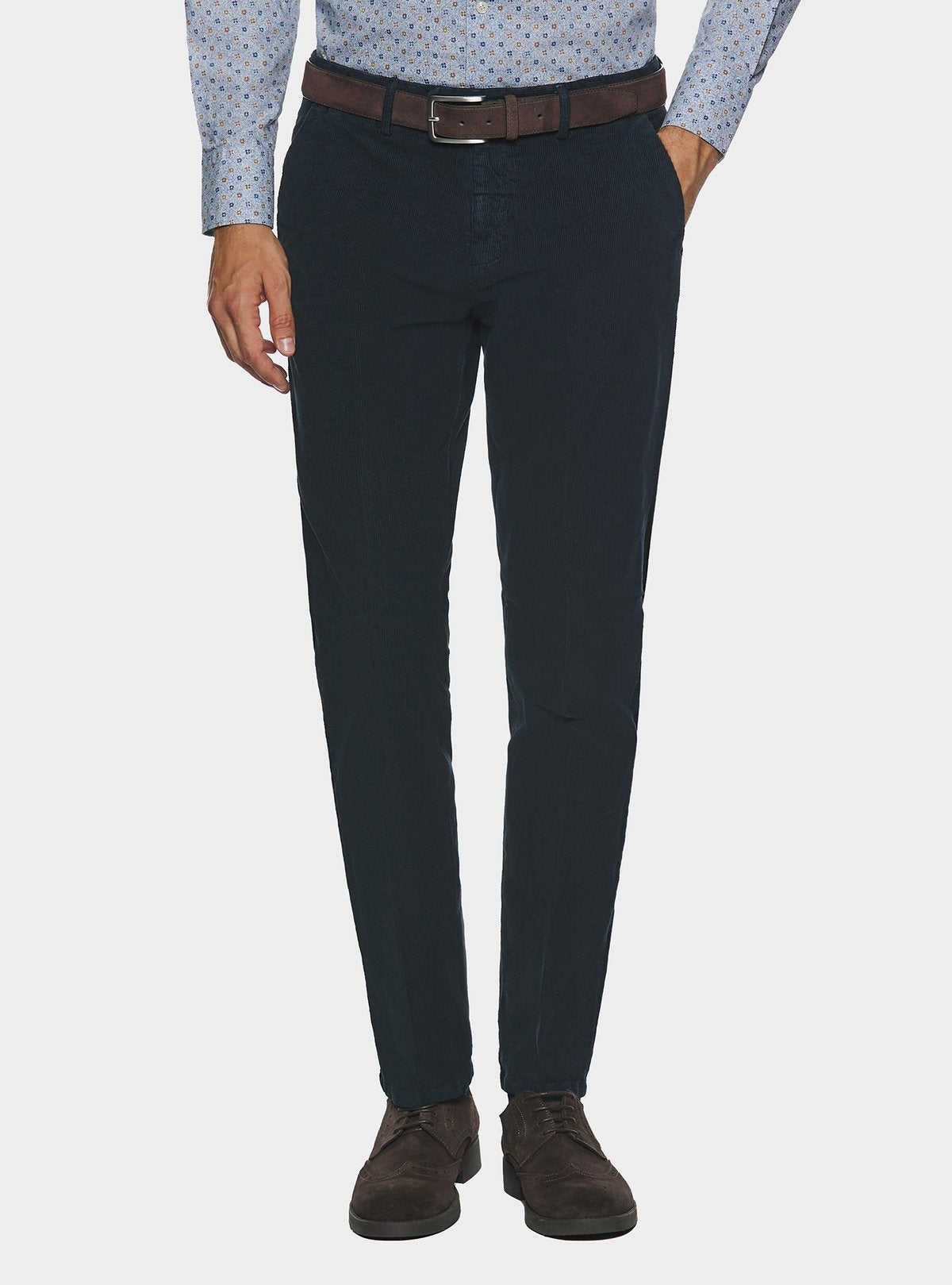 Chinos aus Cord mit unterbrochenen Rippen