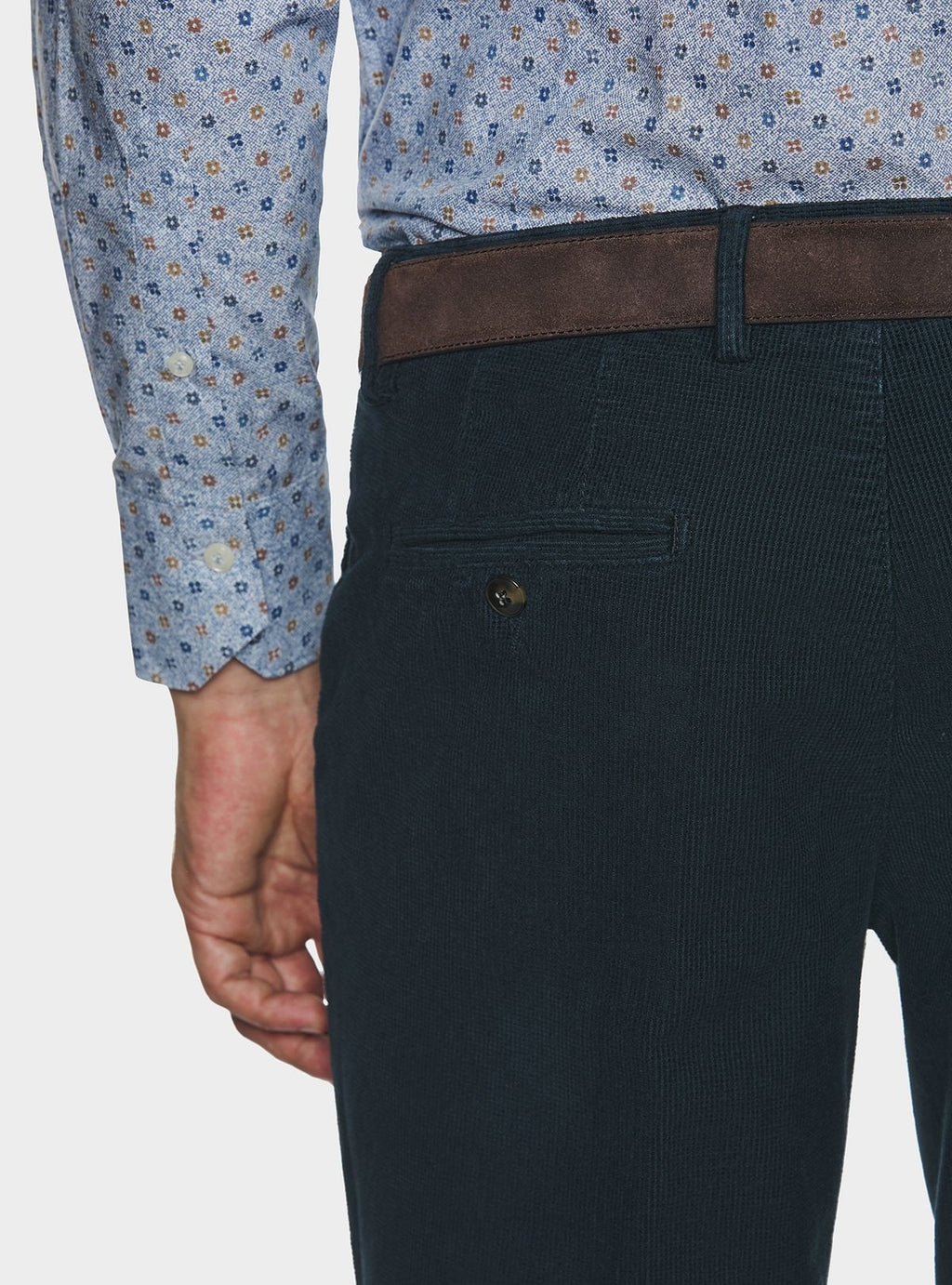 Chinos aus Cord mit unterbrochenen Rippen