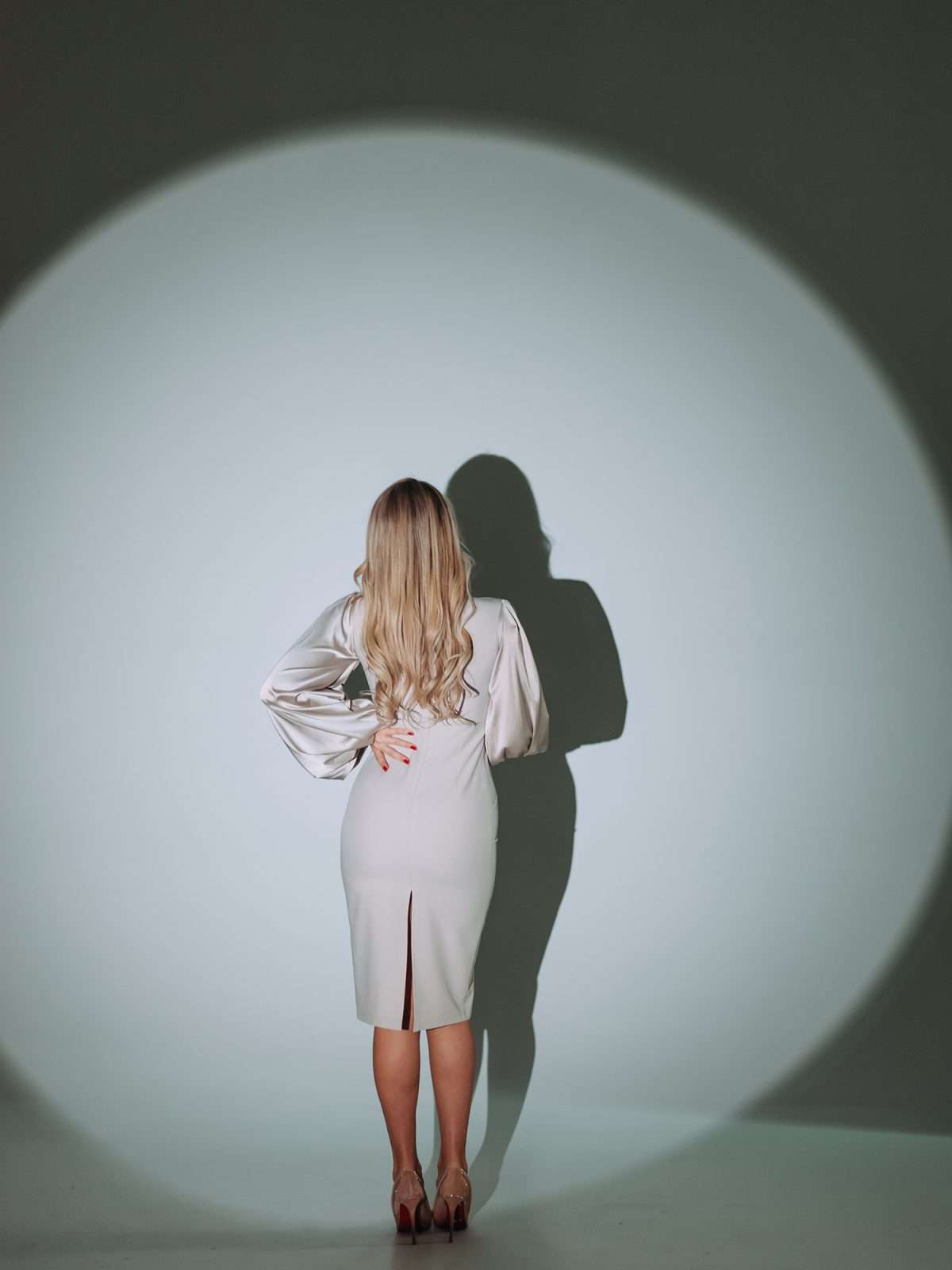 Elegant Beige Midi Dress with Puff Sleeves-1