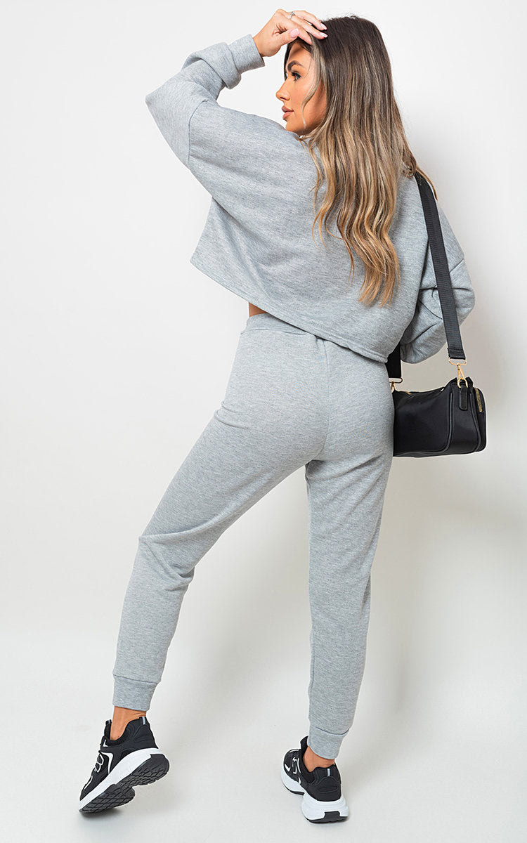 Loungewear-Set mit Sweatshirt und Jogginghose