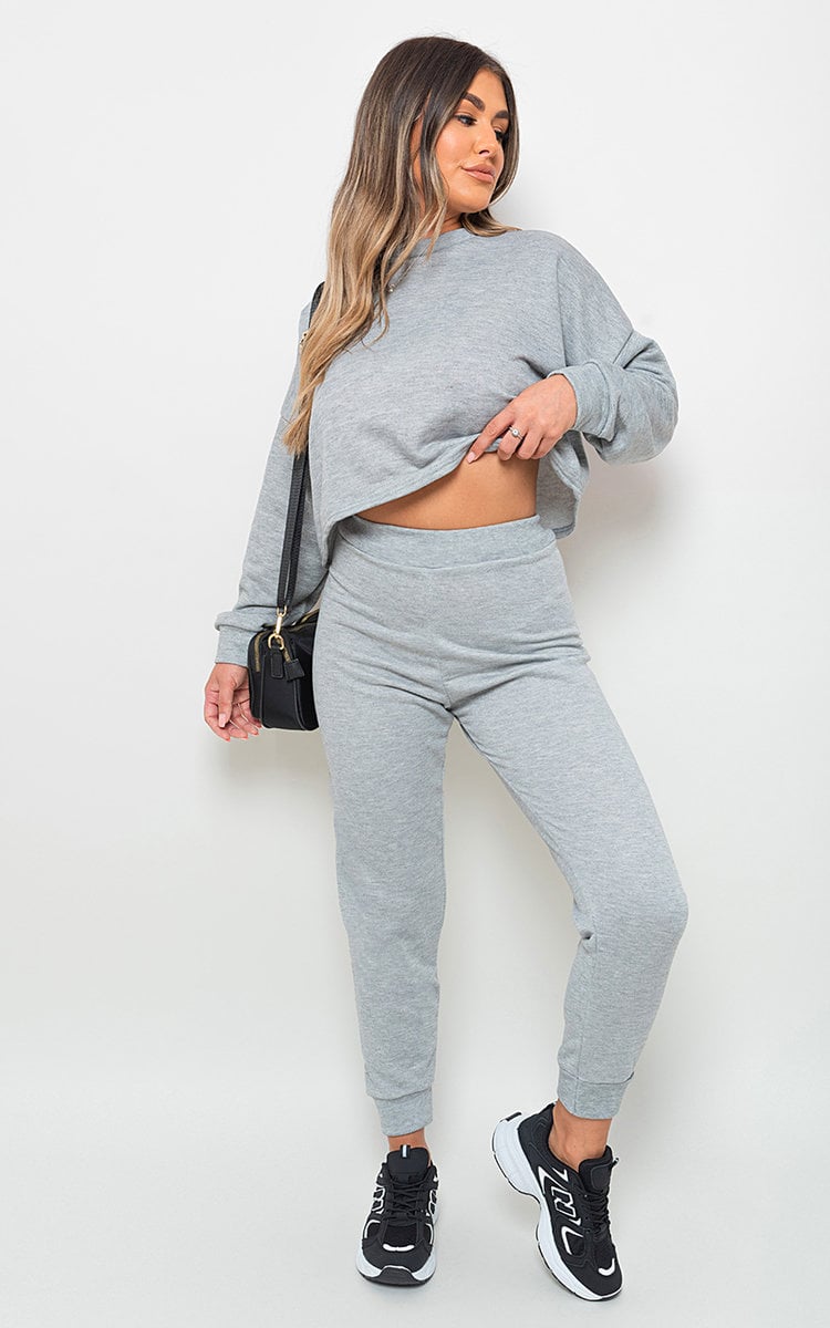 Loungewear-Set mit Sweatshirt und Jogginghose