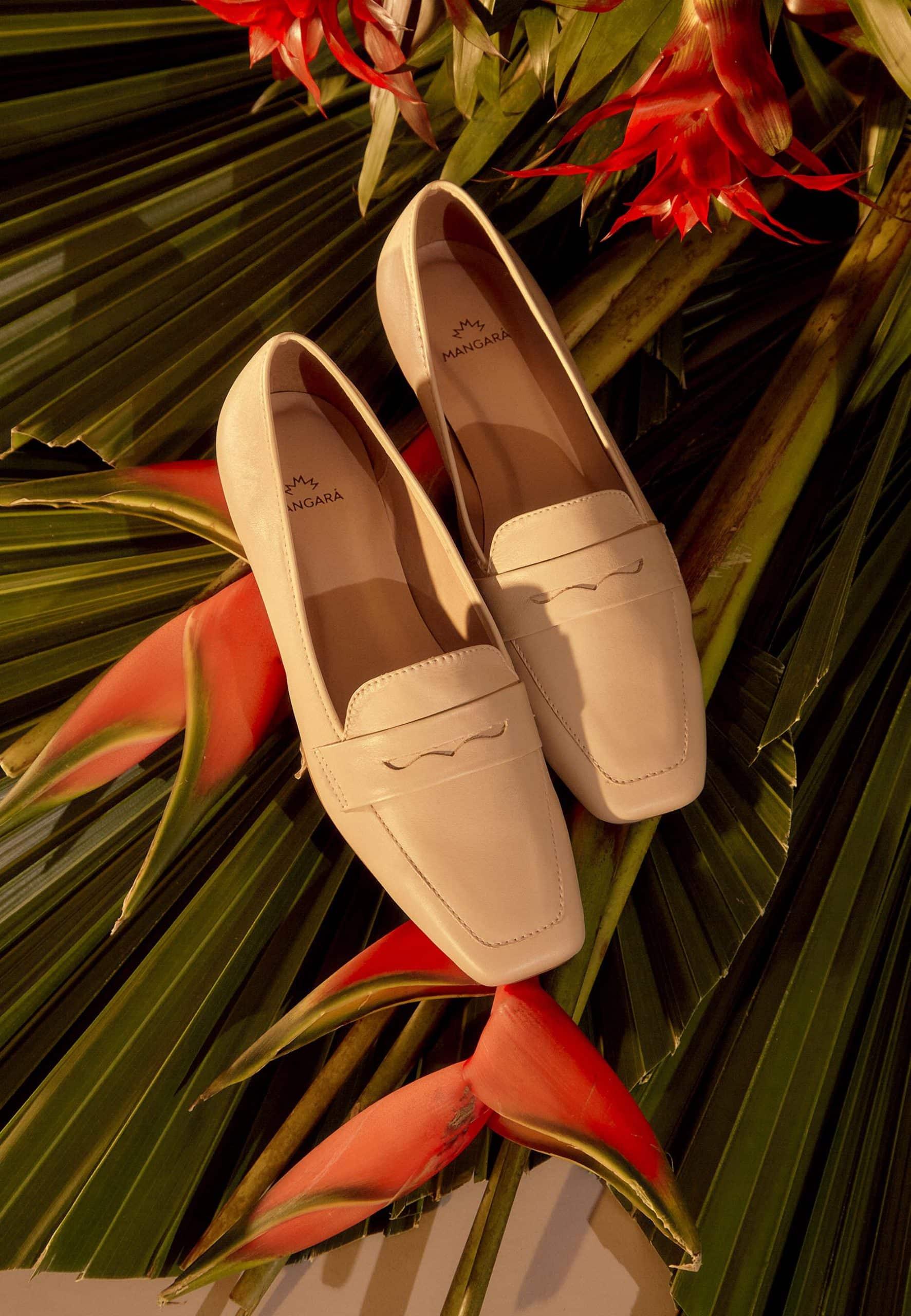 Cipó Leder-Loafer in Beige – Damen Slipper mit quadratischer Spitze